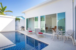 3 Bedrooms Villa in Rawai- v11